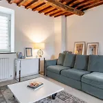 Dimora Arabella Pietrasanta