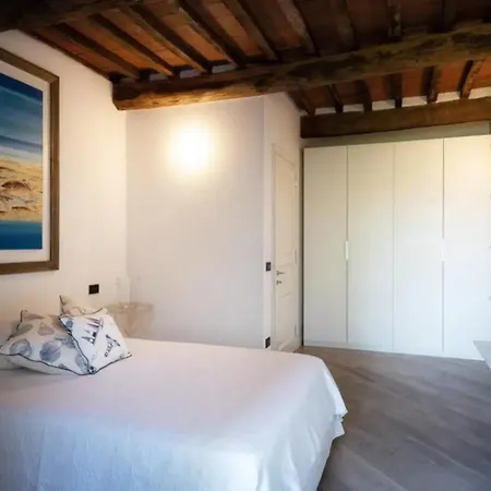 Dimora Arabella Pietrasanta