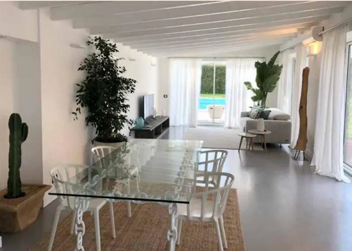 Dimora Arabella Pietrasanta